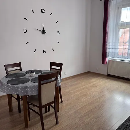 Blisko Krzywej Wiezy Dostep Za Pomoca Kodu *