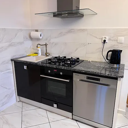 Blisko Krzywej Wiezy Dostep Za Pomoca Kodu *