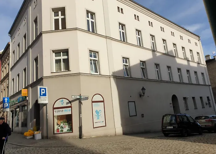 Blisko Krzywej Wiezy Dostep Za Pomoca Kodu Апартаменты